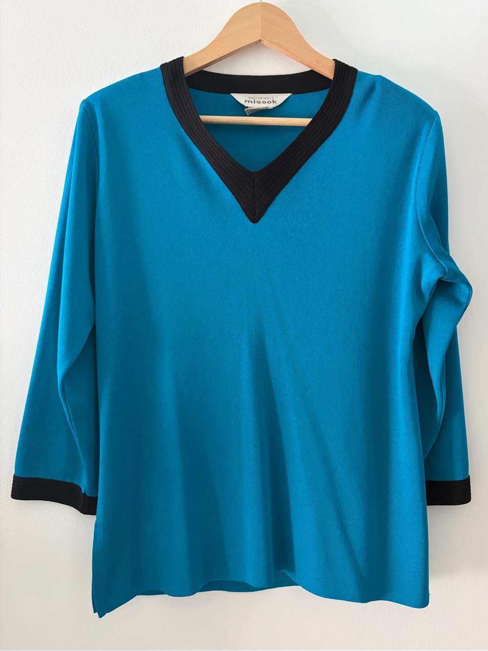 Exclusively Misook Size M Blue Tunic Sweater Top with Black Trim